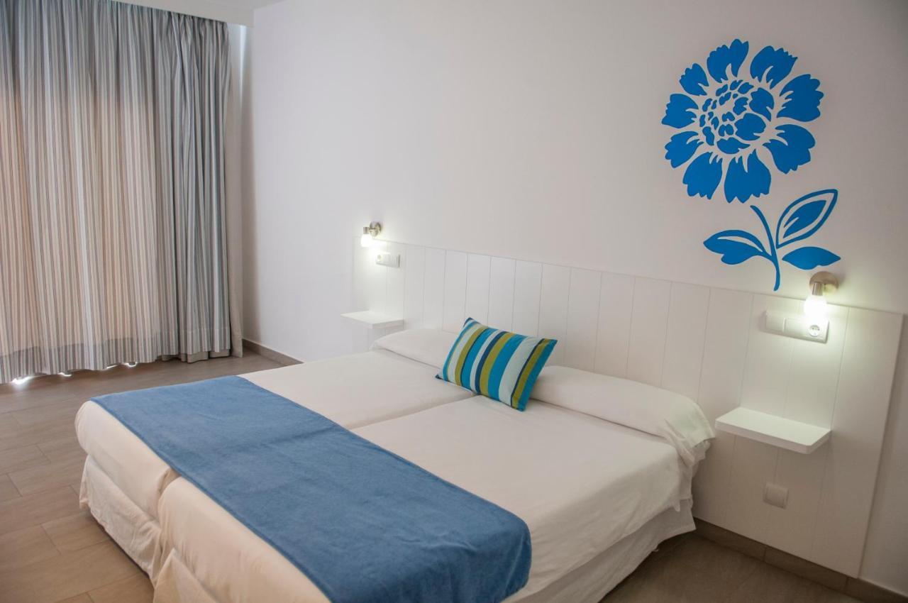 Hostal Xuroy Cala Alcaufar Exterior foto